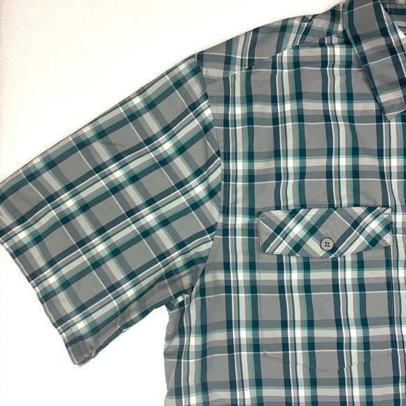 Patagonia Turquoise/Gray Plaid Flap Pocket Collar Short Sleeve Button Shirt (L) - Picture 2 of 14